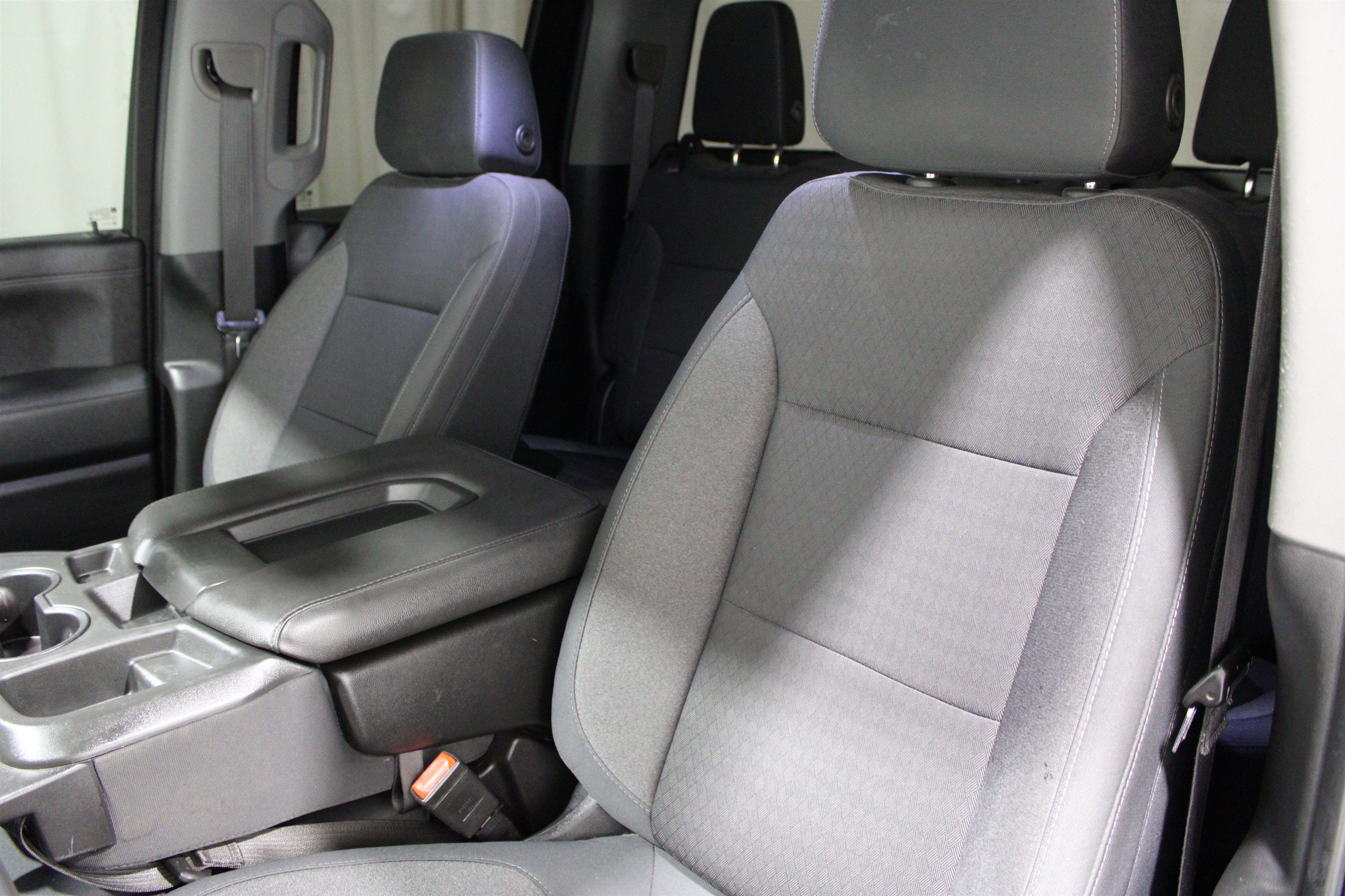 Used 2020 Chevrolet Silverado 1500 LT RWD image 4