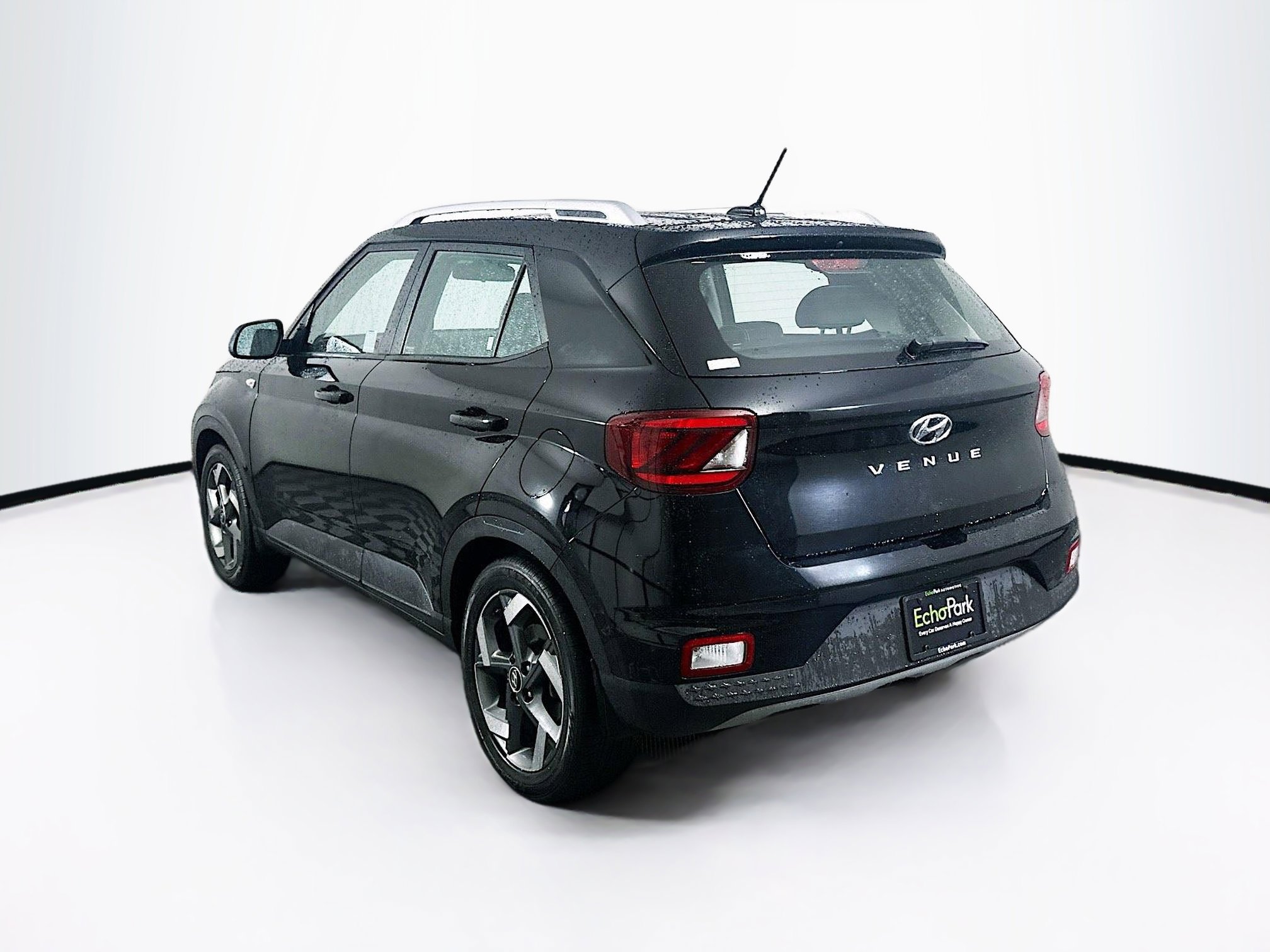 Used 2023 Hyundai Venue SEL image 5