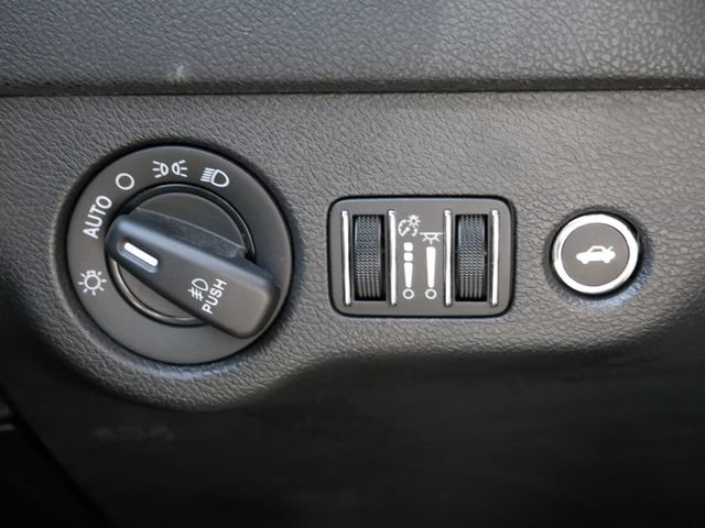 Used 2017 Dodge Charger R/T RWD image 25