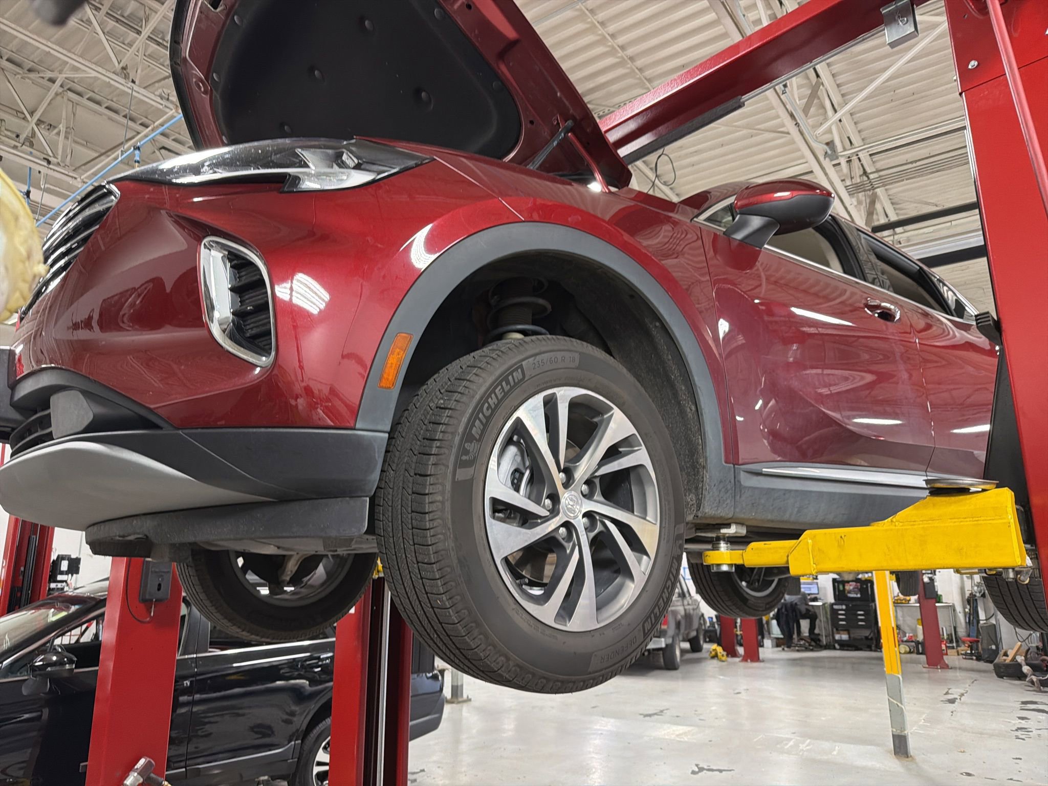 Used 2021 Buick Envision Essence image 1