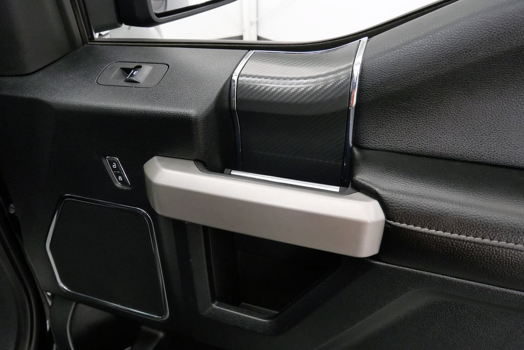 Used 2018 Ford F150 Lariat w/ Equipment Group 502A Luxury AWD/4WD image 18