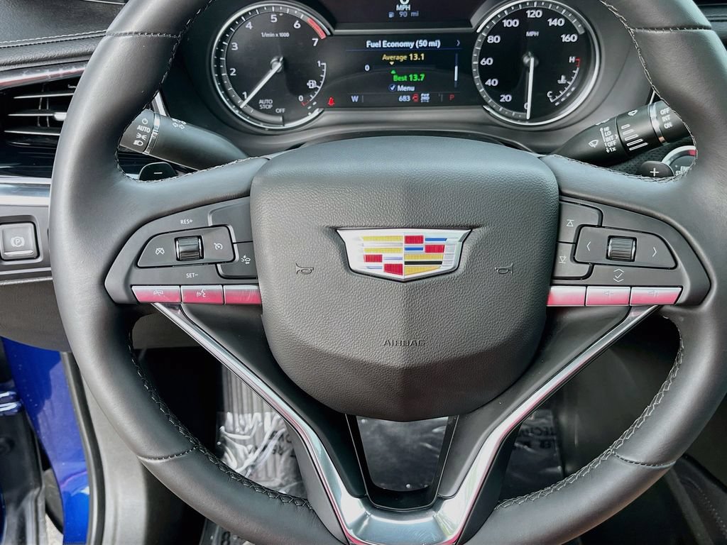 Used 2025 Cadillac XT6 Luxury w/ LPO, Floor Liner Package AWD/4WD image 11