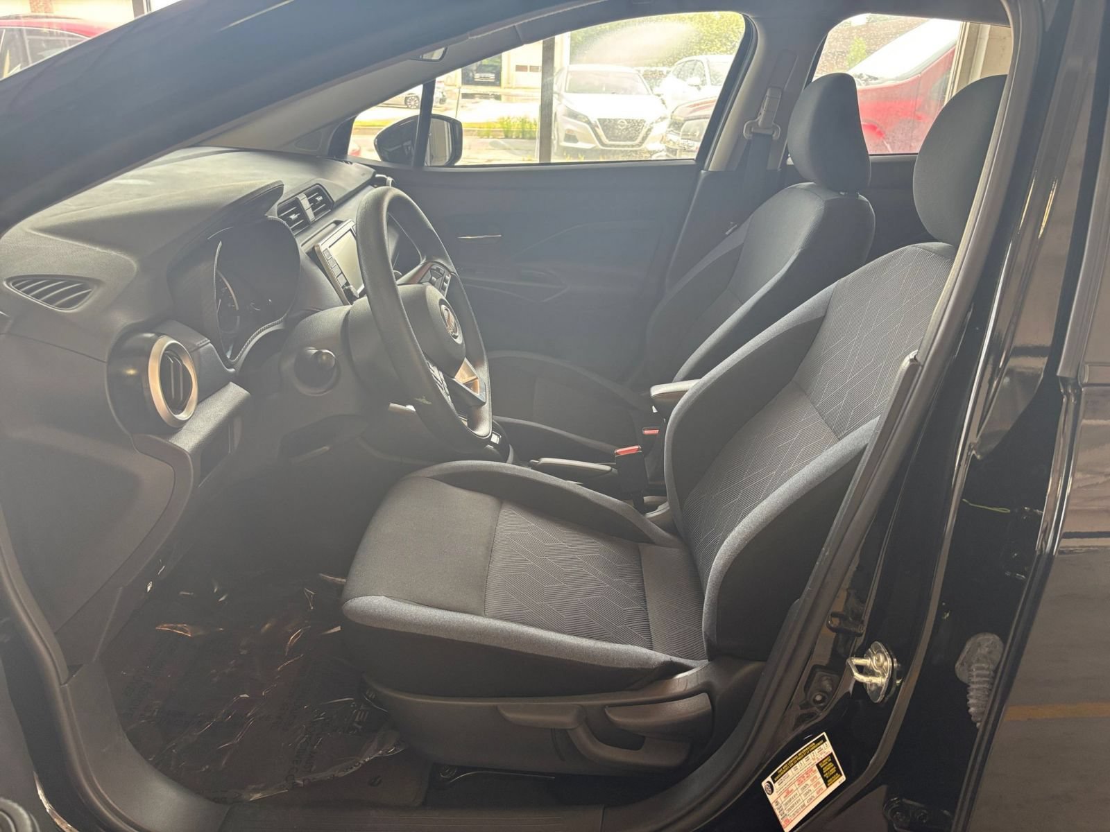 Used 2025 Nissan Versa SV FWD image 25