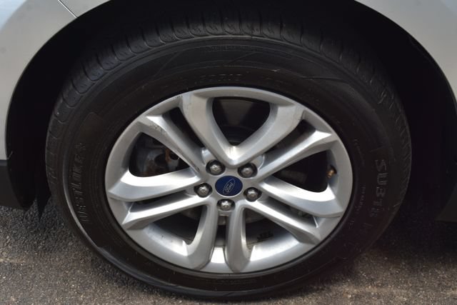 Used 2019 Ford Edge SEL w/ Equipment Group 201A AWD/4WD image 50