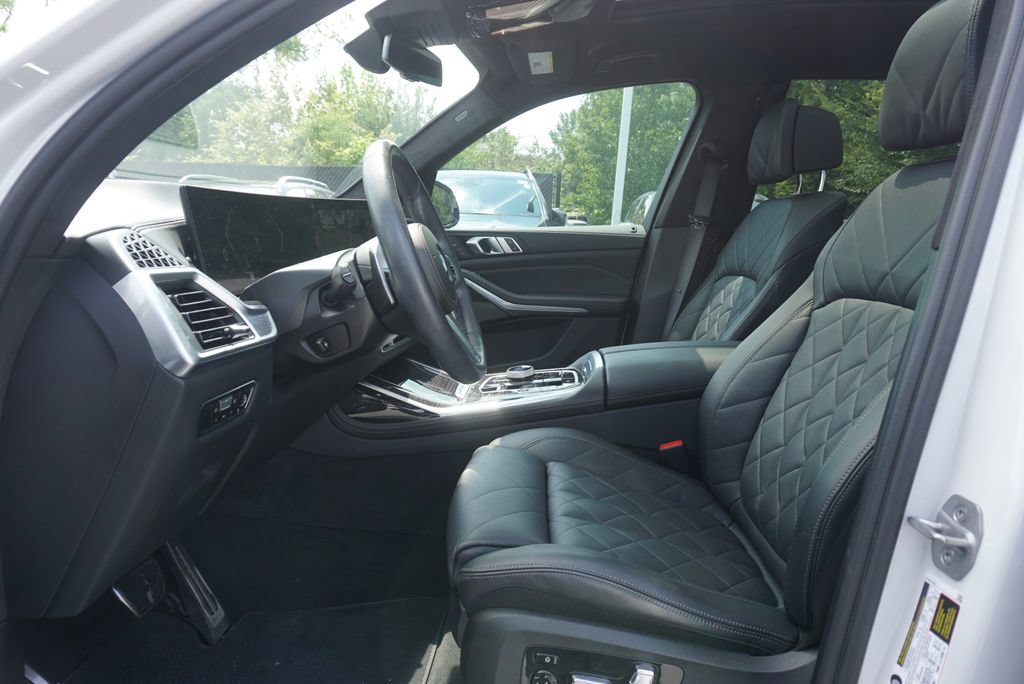 Used 2023 BMW X7 xDrive40i w/ Executive Package AWD/4WD image 11