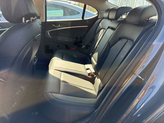 Used 2022 Genesis G70 2.0T AWD/4WD image 13