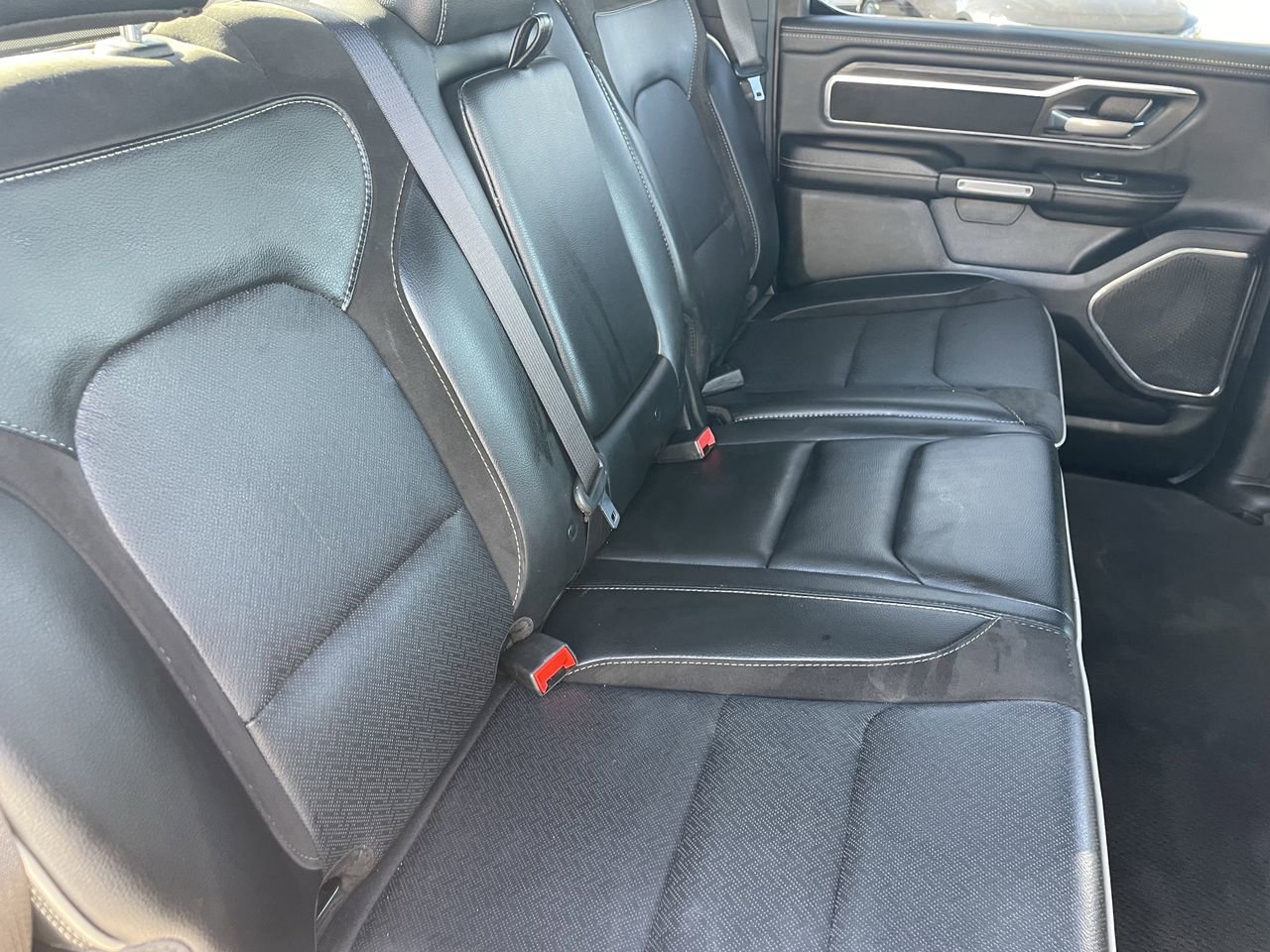 Used 2024 RAM 1500 Laramie image 14