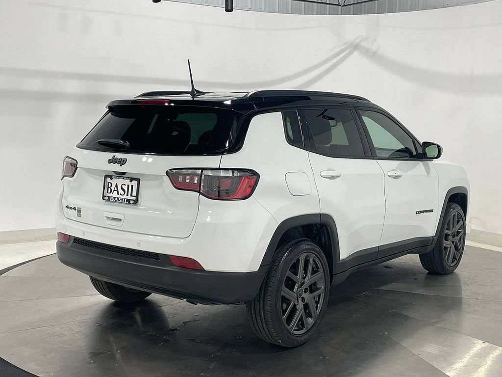 Used 2026 Jeep Compass Limited AWD/4WD image 11