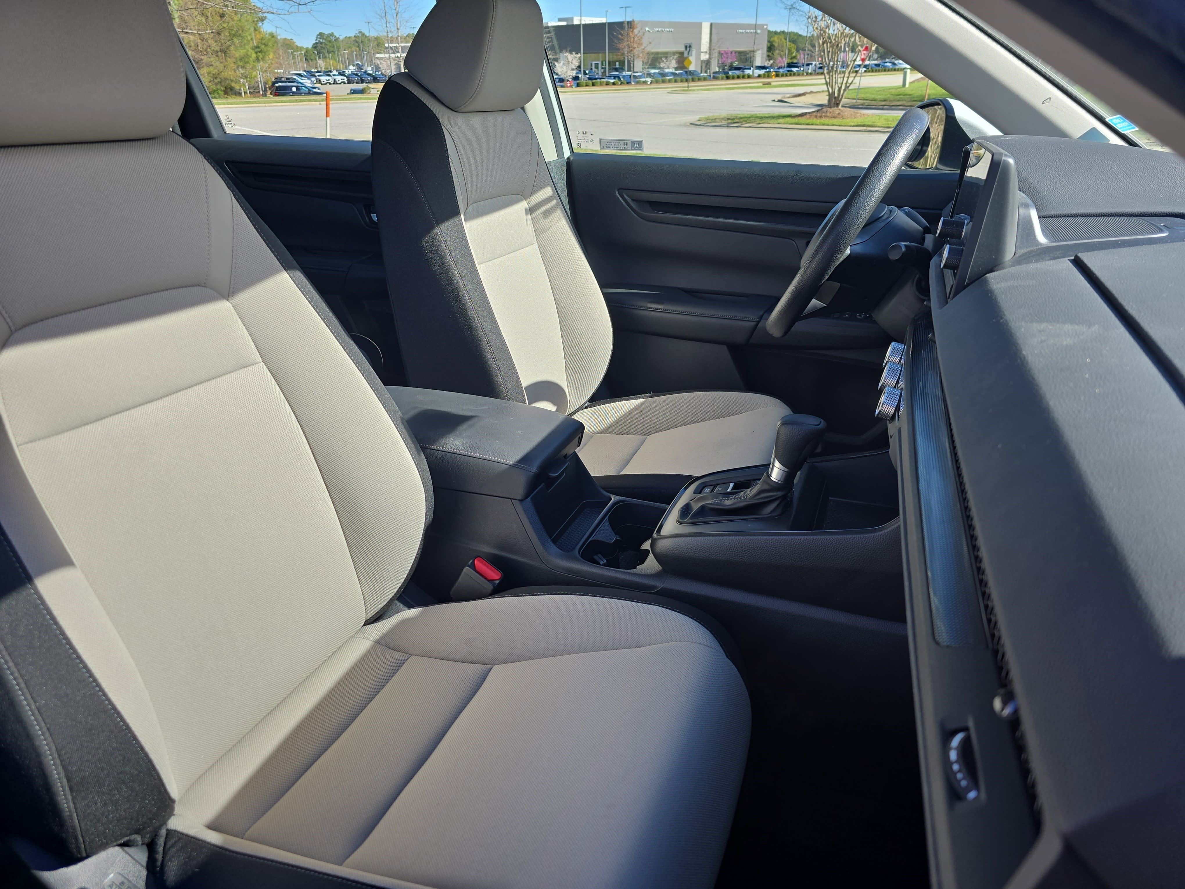 Used 2023 Honda CR-V LX image 10