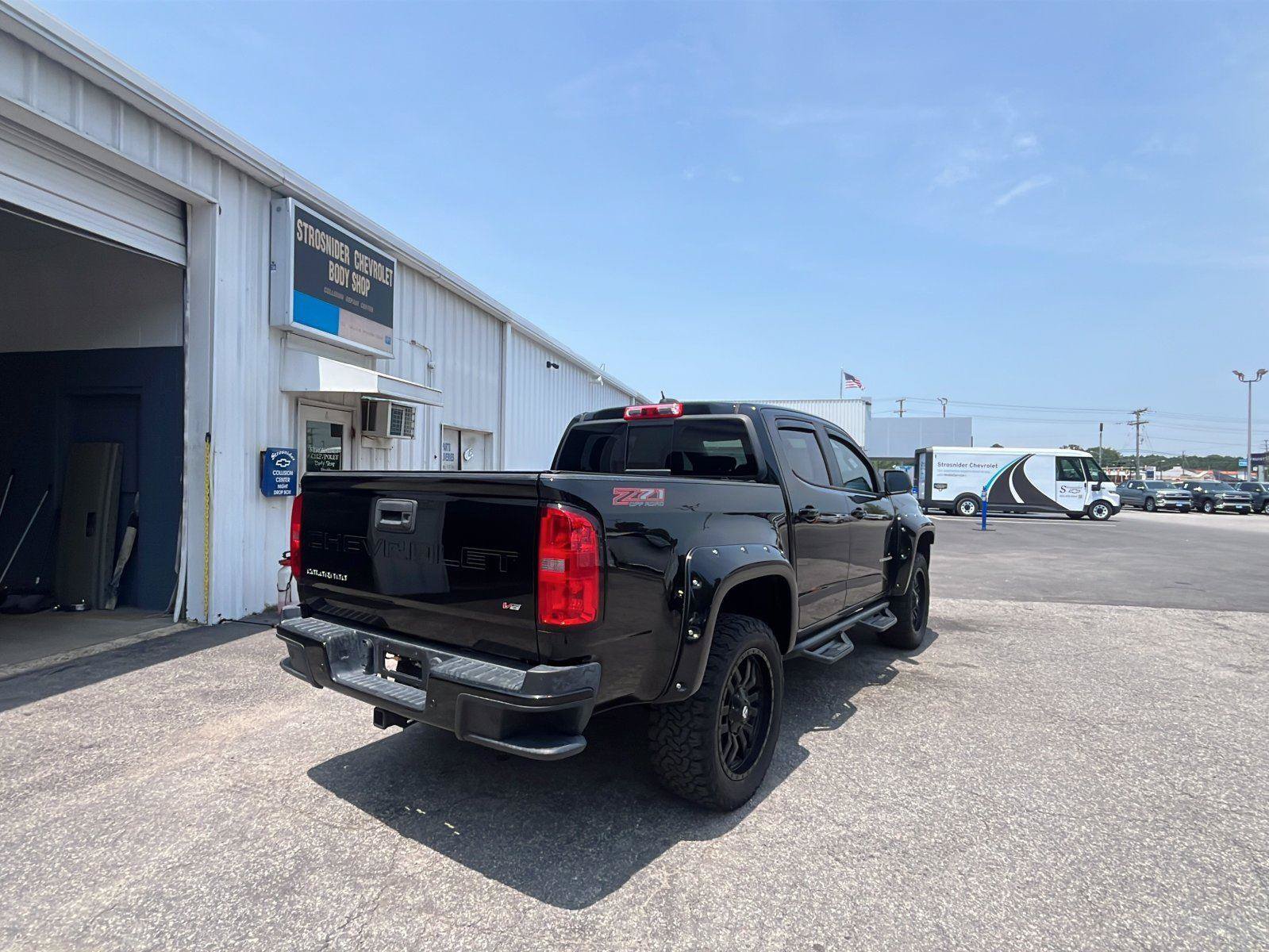 Used 2022 Chevrolet Colorado Z71 w/ Safety Package AWD/4WD image 5
