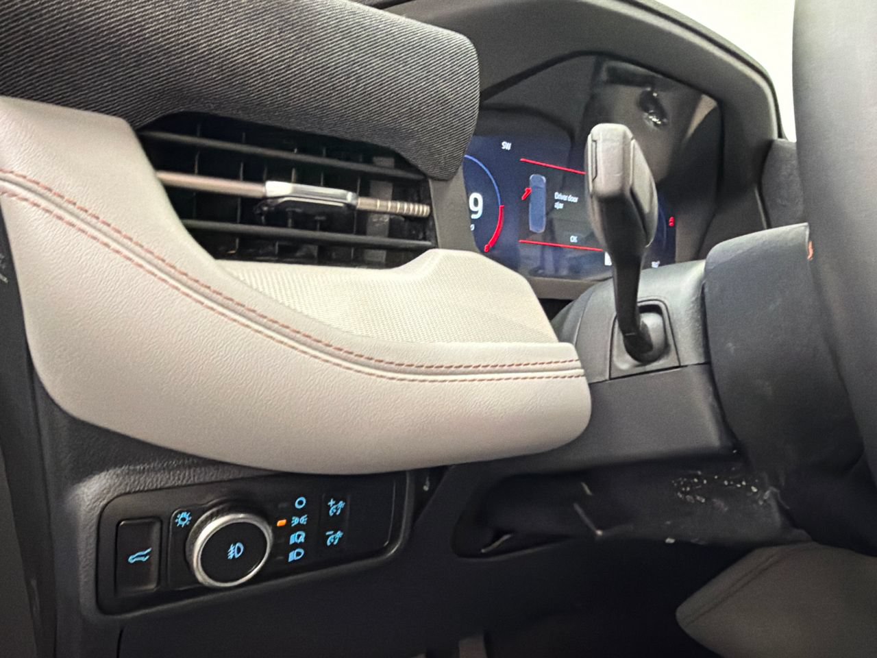New 2026 Ford Explorer Active w/ Active Comfort Package AWD/4WD image 34