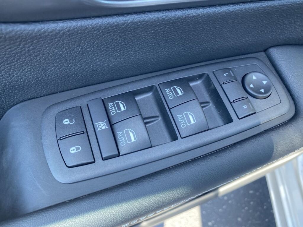 New 2026 Chrysler Pacifica Select image 14