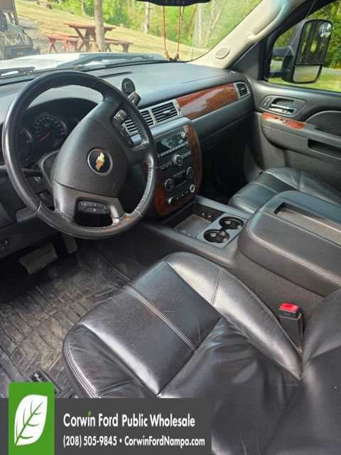 Used 2010 Chevrolet Silverado 2500 LTZ AWD/4WD image 13
