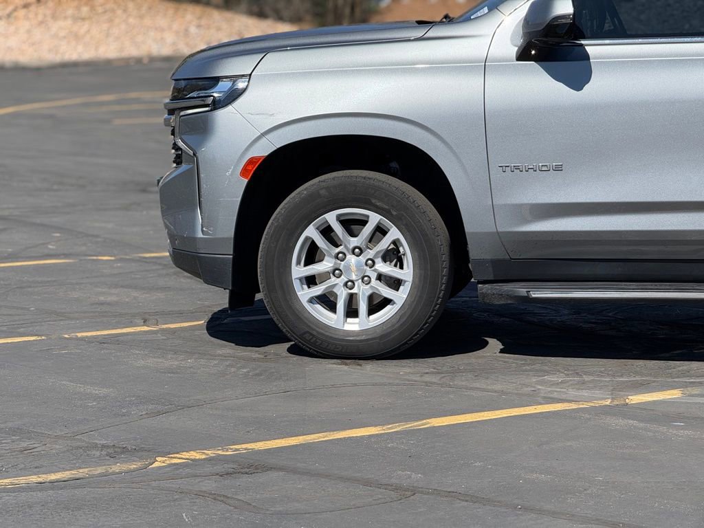 Used 2023 Chevrolet Tahoe LT w/ Luxury Package AWD/4WD image 8
