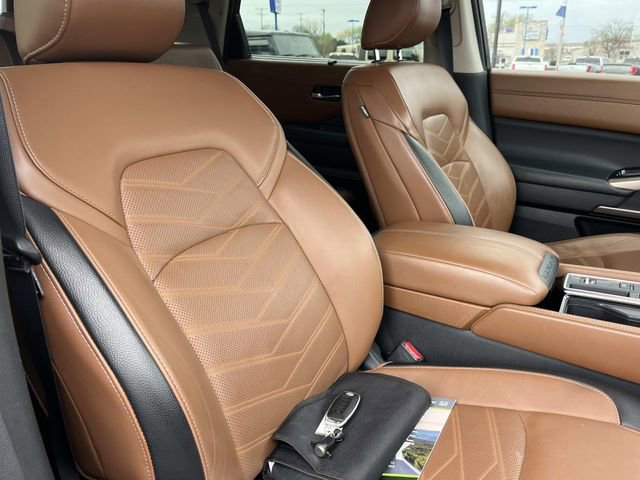 Certified 2024 Nissan Pathfinder Platinum w/ Cargo Package FWD image 28