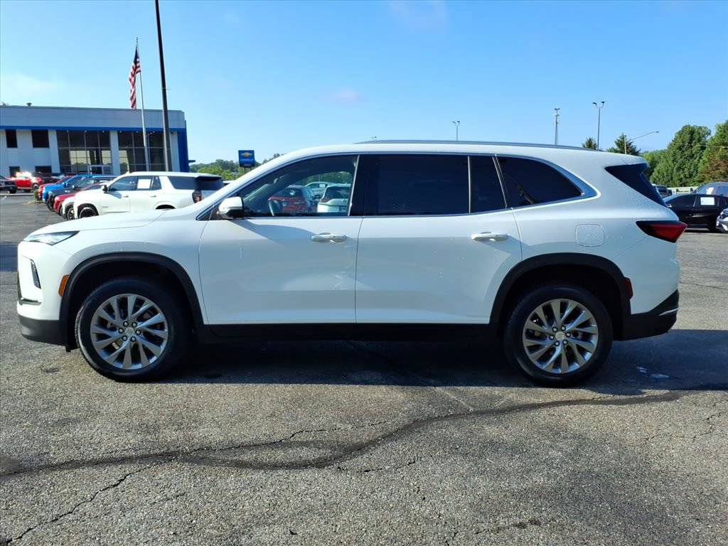 Used 2026 Buick Enclave Preferred FWD image 6