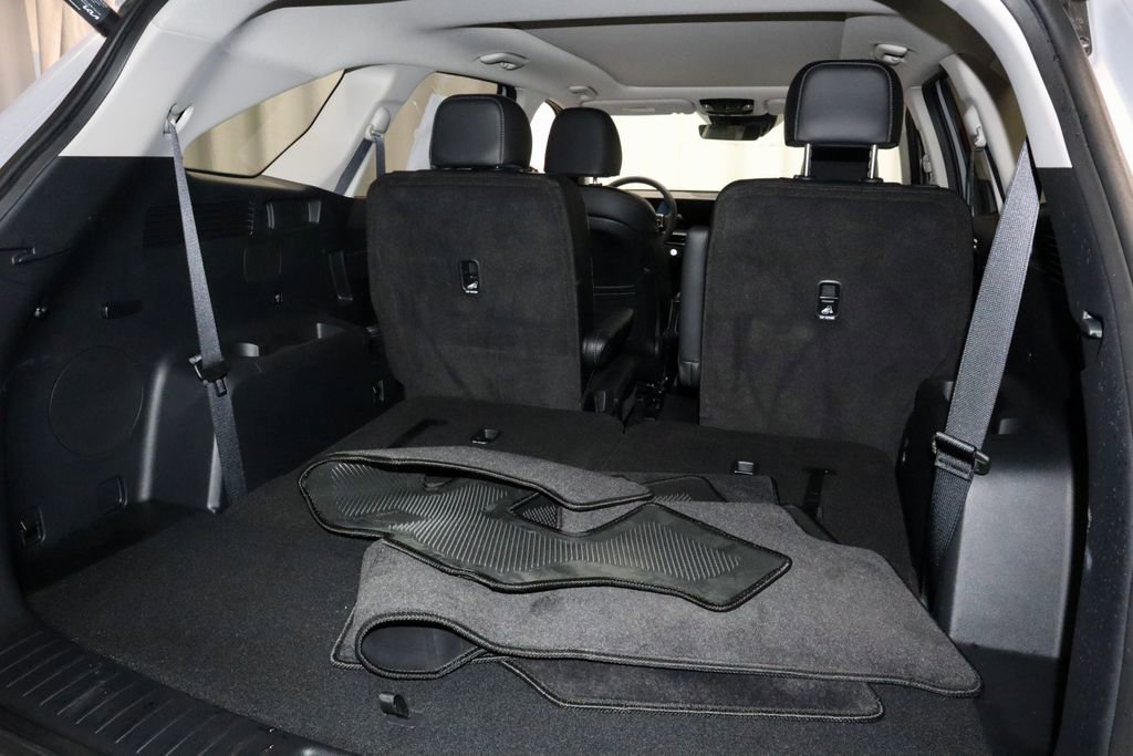 Used 2025 Kia Sorento EX w/ Panoramic Sunroof Package image 14