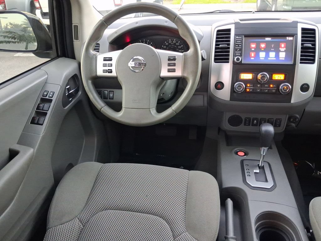 Used 2021 Nissan Frontier SV w/ Midnight Edition Floor Mats RWD image 10
