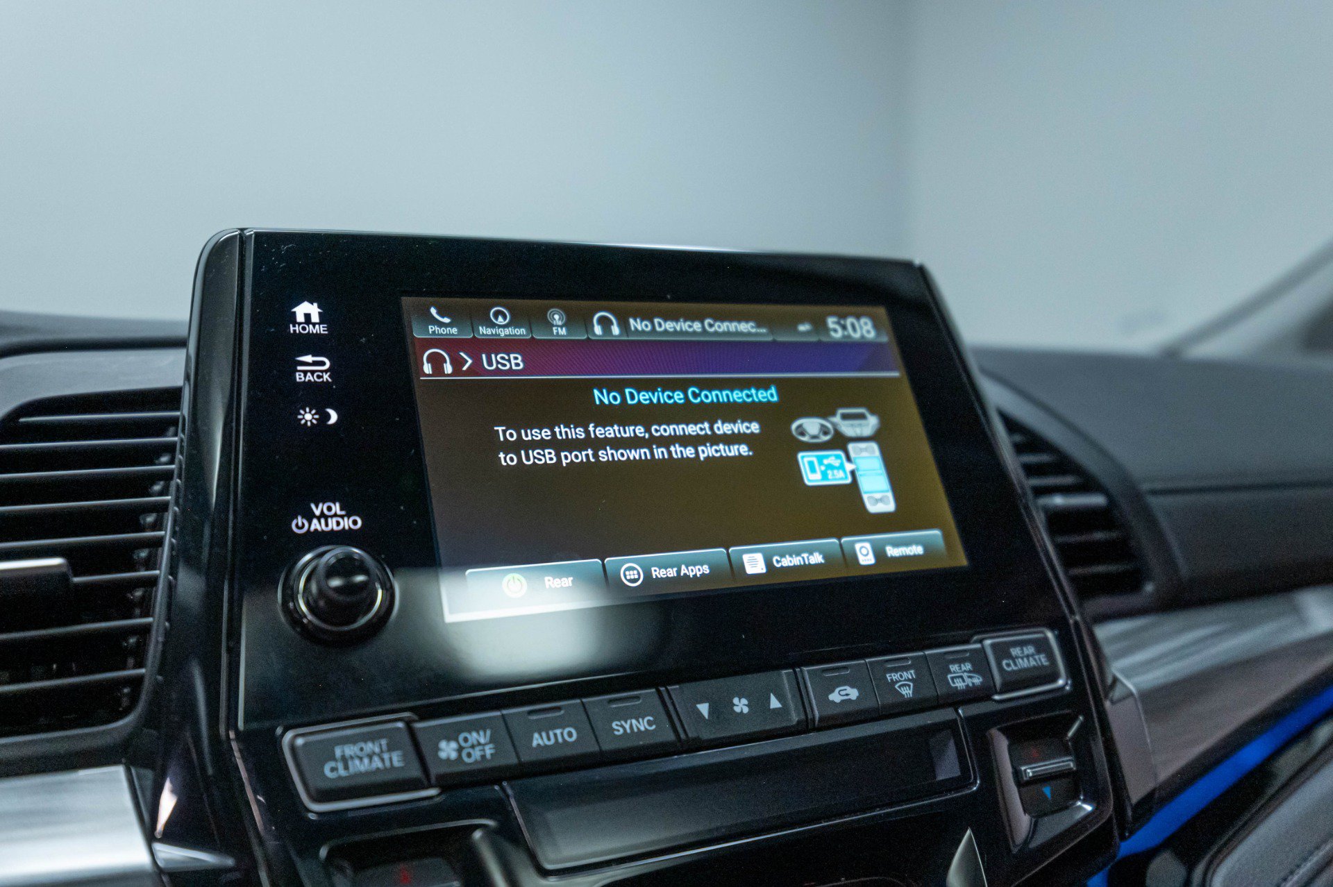 Used 2024 Honda Odyssey Elite image 18
