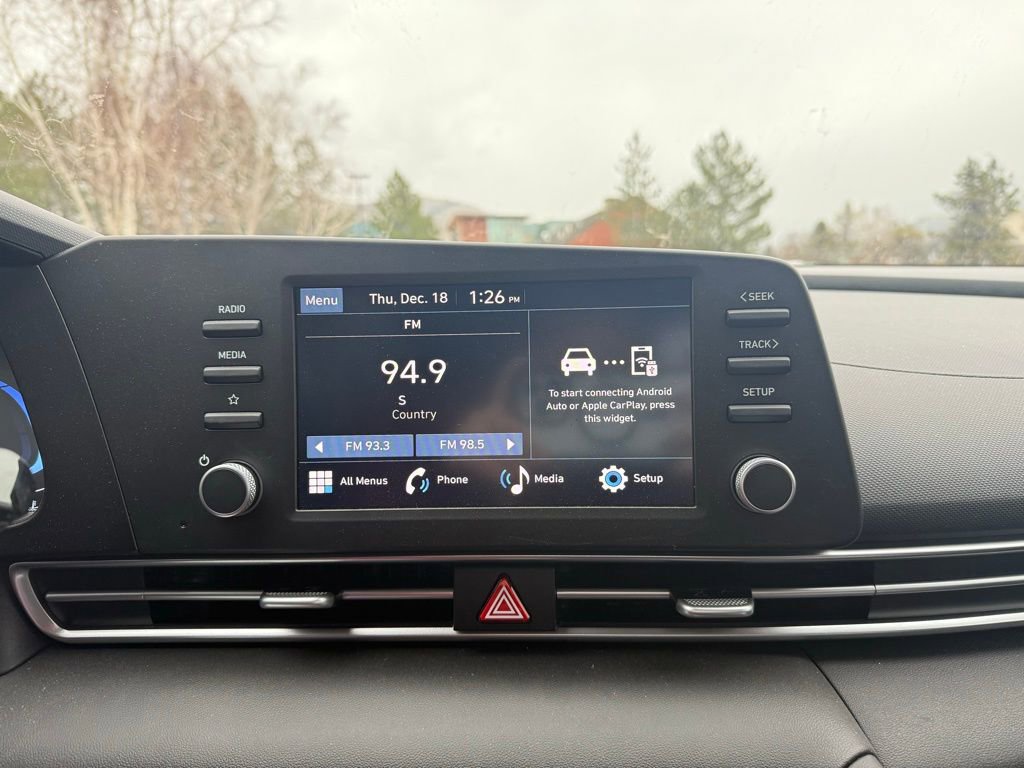 Used 2025 Hyundai Elantra SE image 13