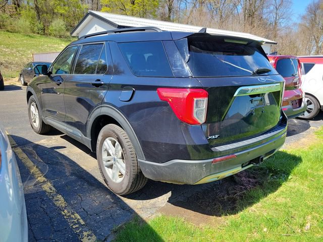 Used 2021 Ford Explorer XLT w/ Equipment Group 202A AWD/4WD image 4