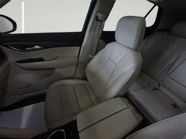 Used 2023 Buick Envision Avenir AWD/4WD image 22