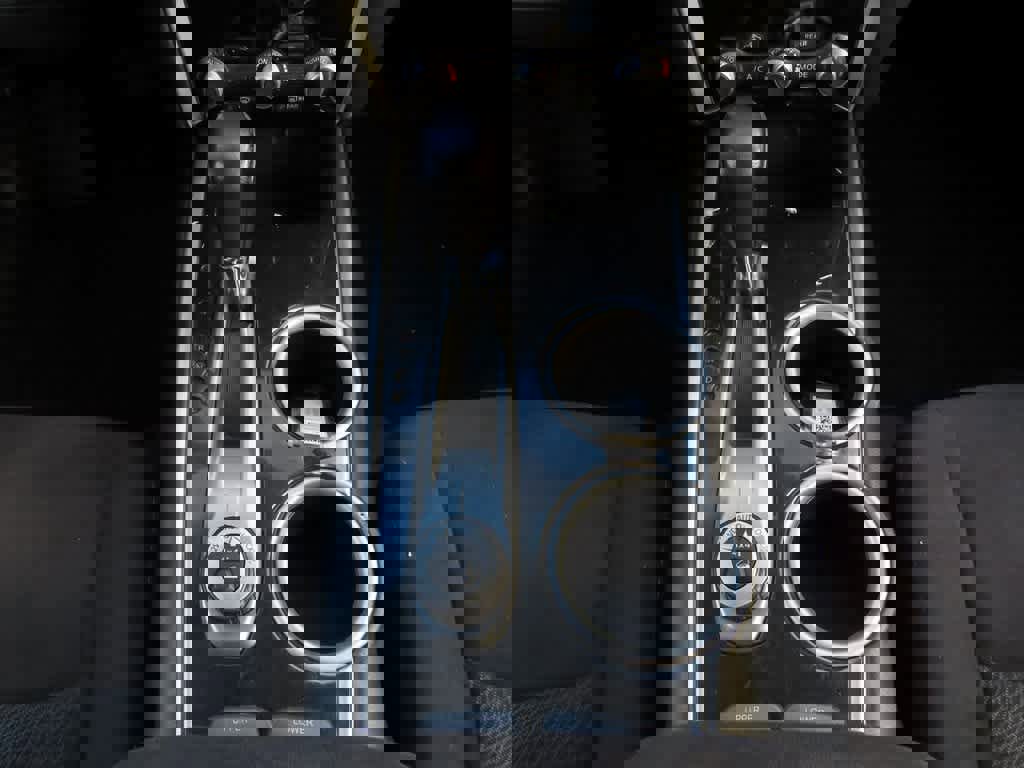 Used 2016 Nissan Pathfinder SV image 22