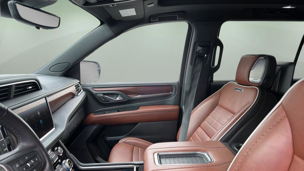 Used 2023 GMC Yukon XL Denali Ultimate image 13