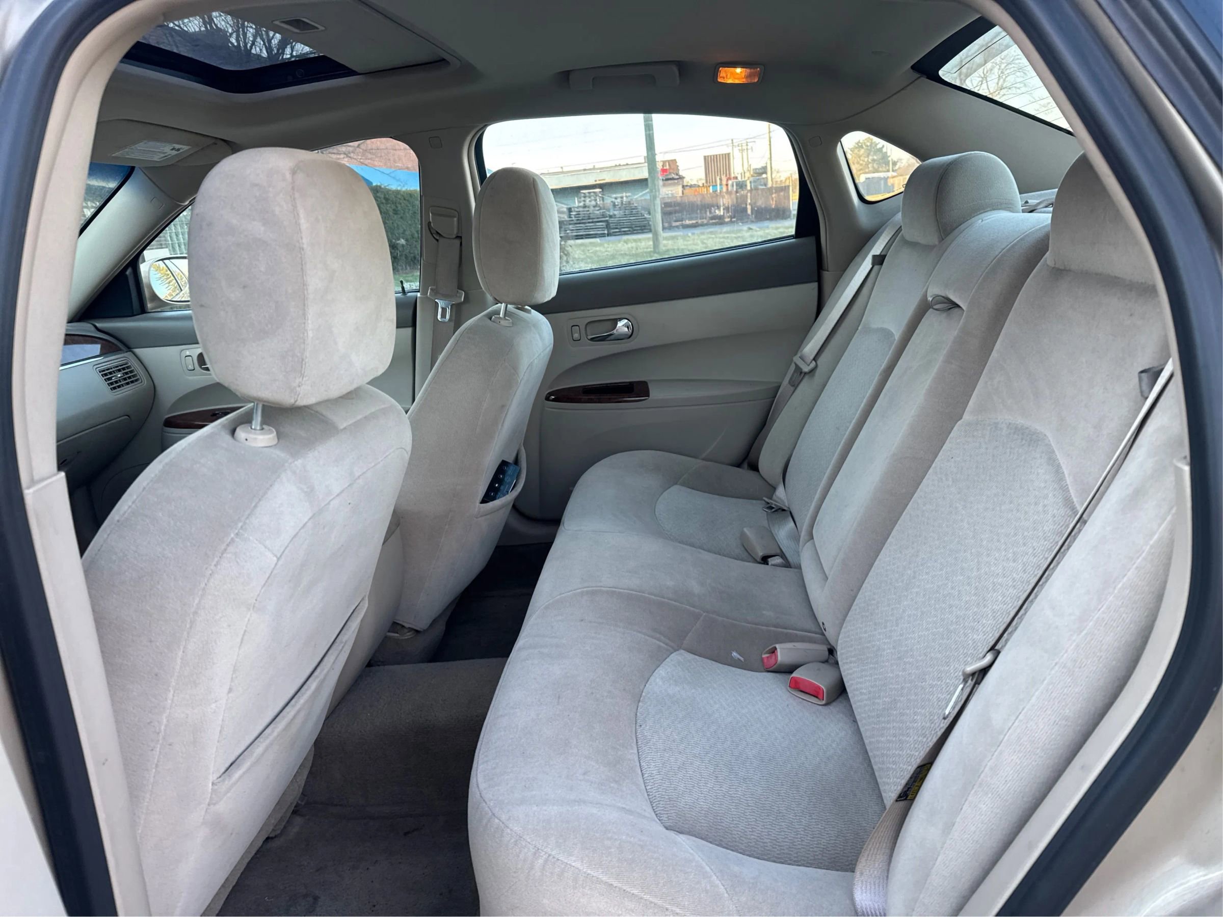 Used 2005 Buick LaCrosse CX w/ Silver Convenience Package image 11