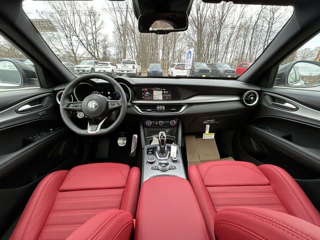 New 2026 Alfa Romeo Stelvio Sprint image 12