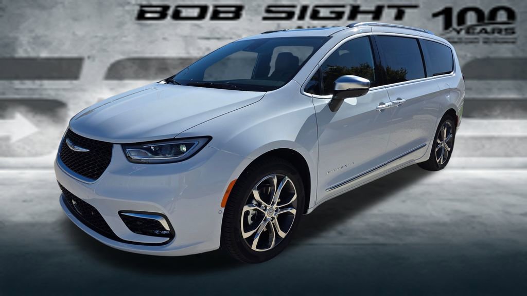 New 2026 Chrysler Pacifica Pinnacle image 1