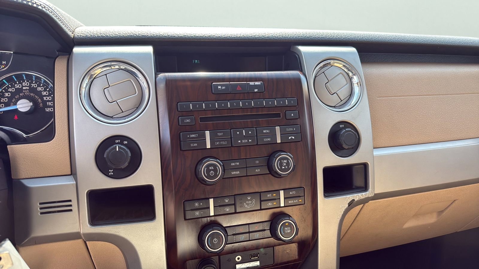 Used 2012 Ford F150 Lariat w/ Lariat Chrome Pkg RWD image 18