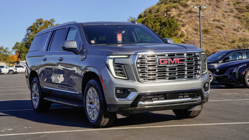 New 2026 GMC Yukon XL Denali w/ Advanced Technology Package image 5