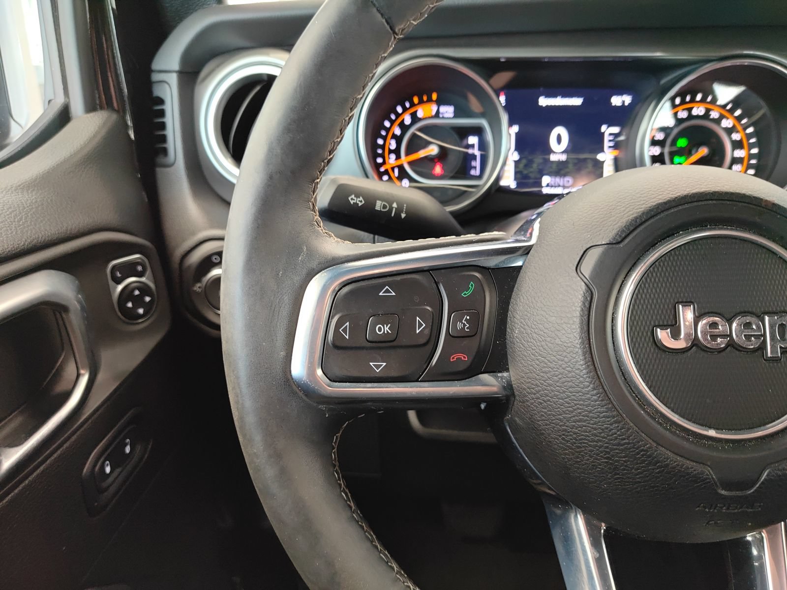 Used 2020 Jeep Wrangler Unlimited Sahara AWD/4WD image 11