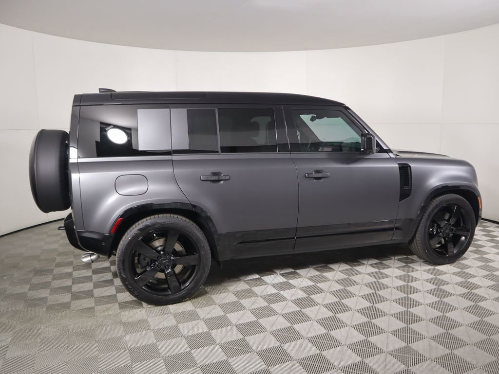 New 2026 Land Rover Defender 110 V8 image 4