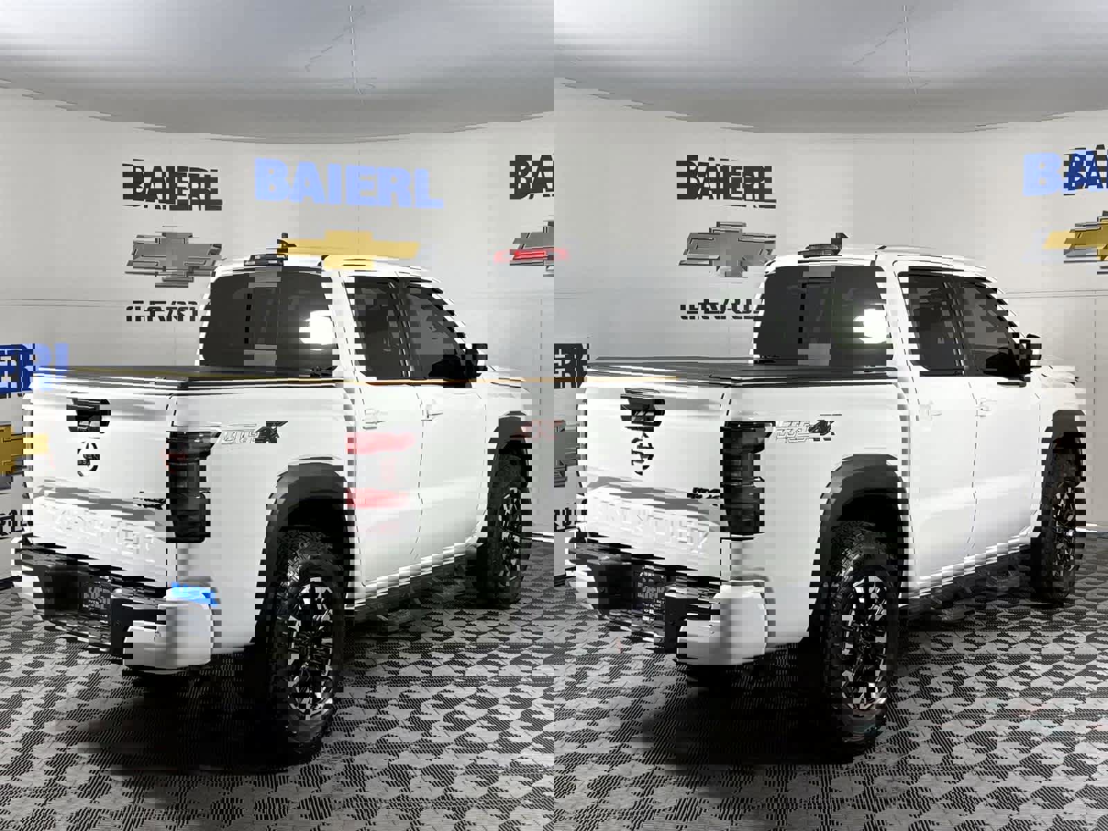 Used 2024 Nissan Frontier PRO-4X w/ Technology Package image 5