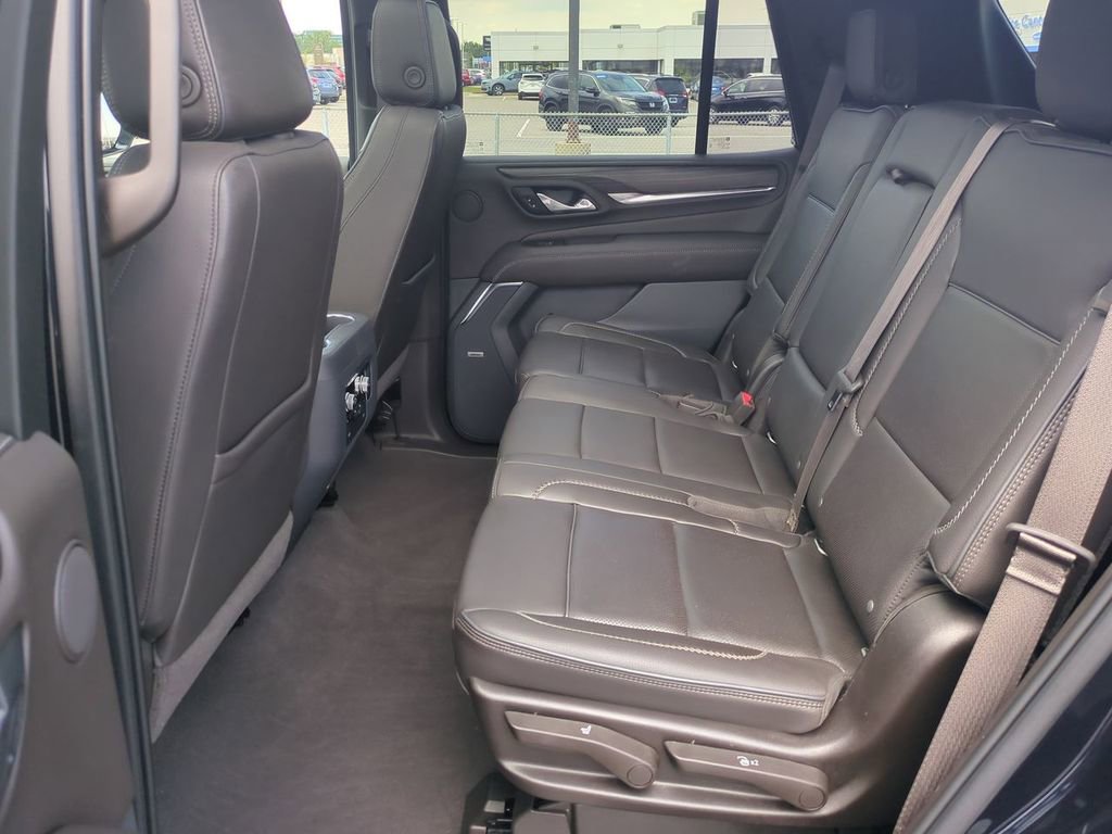 Used 2021 GMC Yukon Denali w/ Denali Premium Package image 22