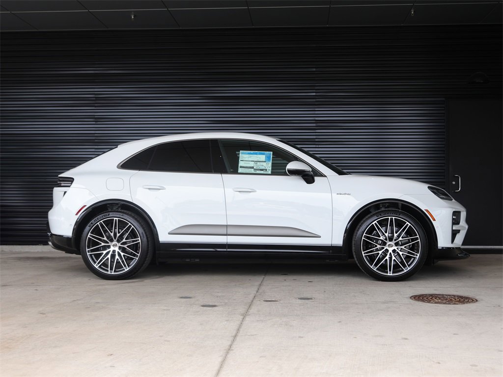 New 2025 Porsche Macan Turbo Electric image 8