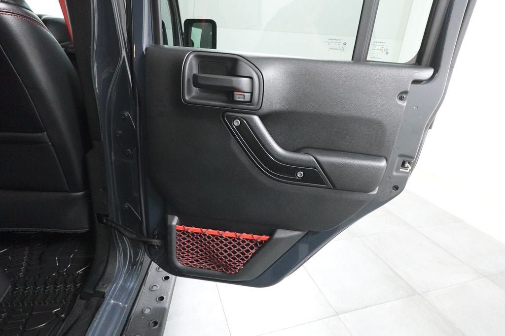 Used 2017 Jeep Wrangler Unlimited Rubicon AWD/4WD image 28