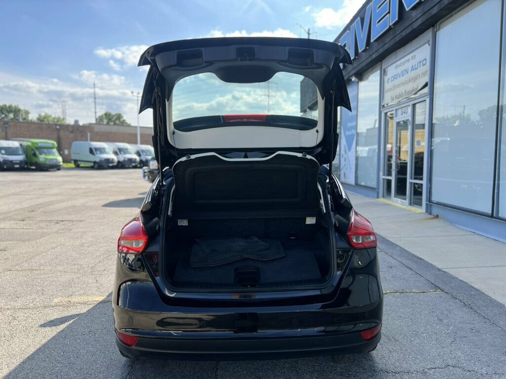 Used 2018 Ford Focus Electric Hatchback FWD image 8