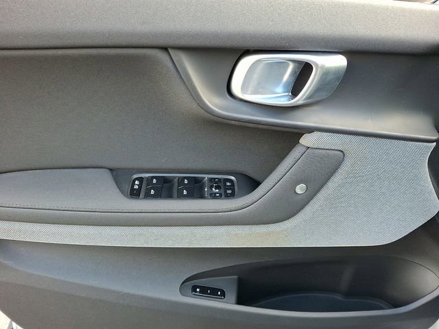 Used 2023 Polestar Polestar 2 Long Range Dual Motor w/ Pilot Pack image 16