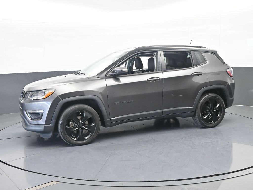 Used 2021 Jeep Compass Latitude image 2