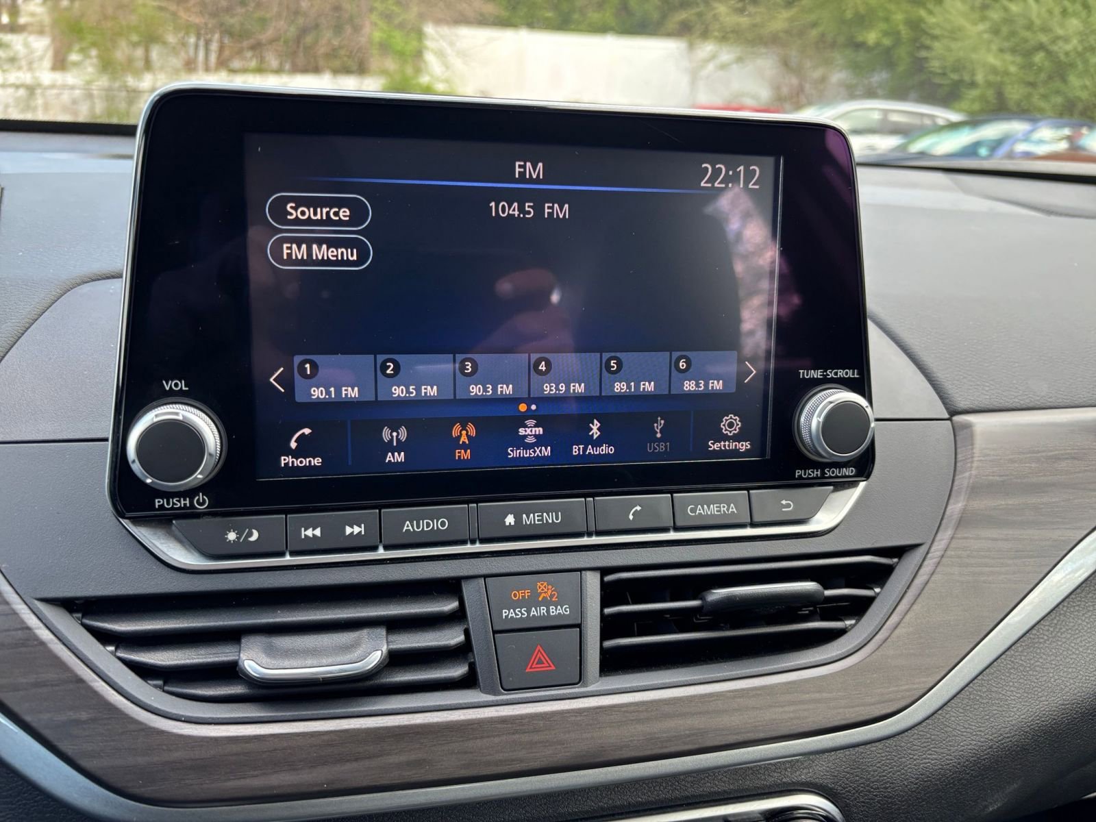 Used 2025 Nissan Altima 2.5 SV FWD image 28
