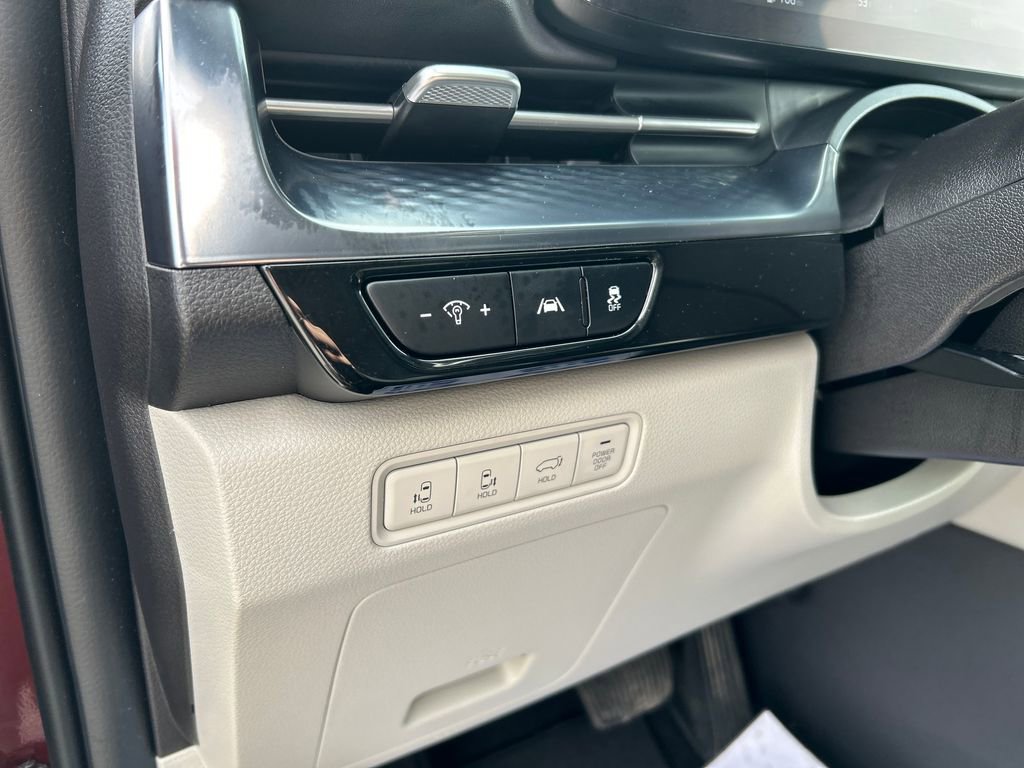 Used 2024 Kia Carnival SX Prestige image 26