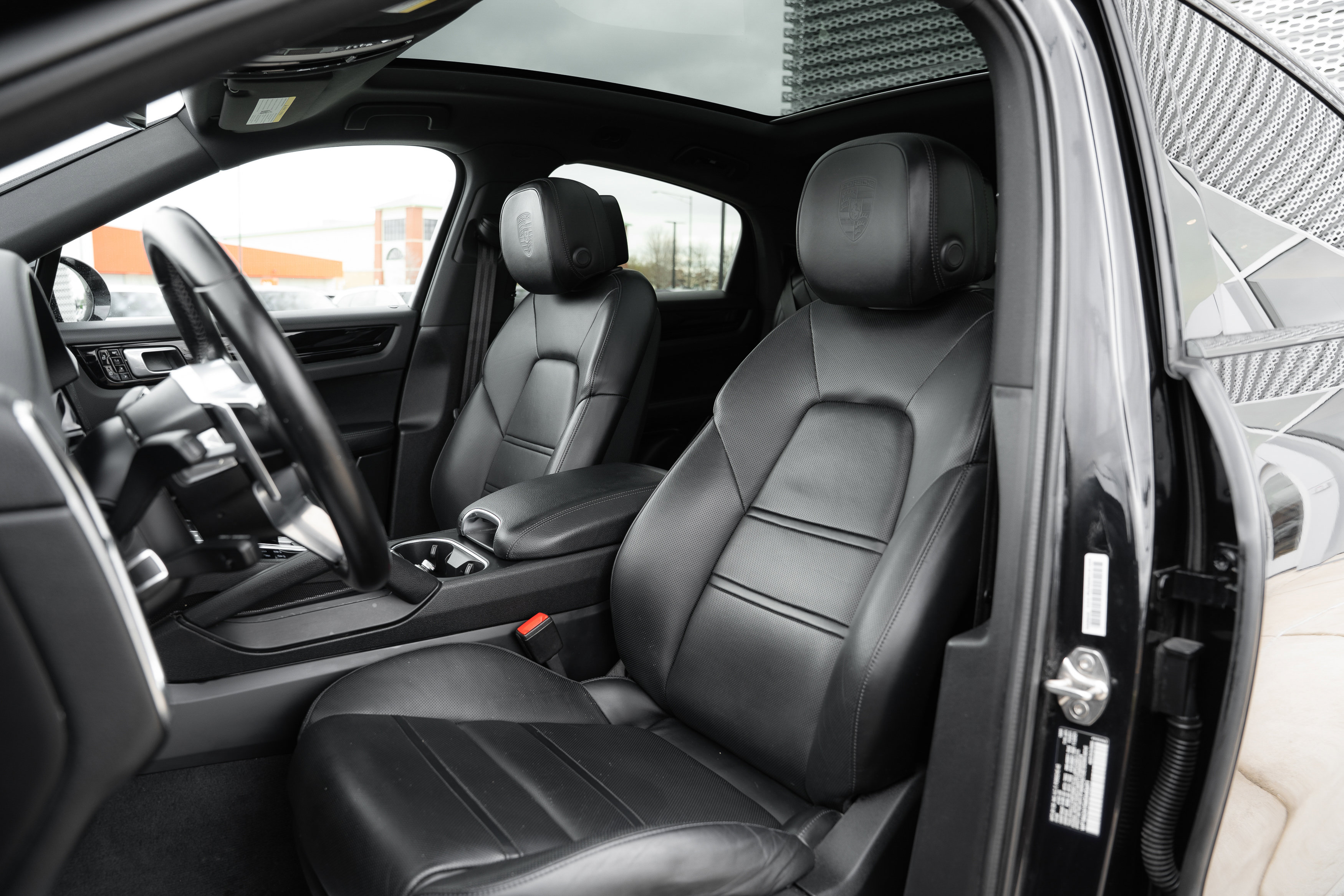 Used 2021 Porsche Cayenne Coupe AWD/4WD image 23