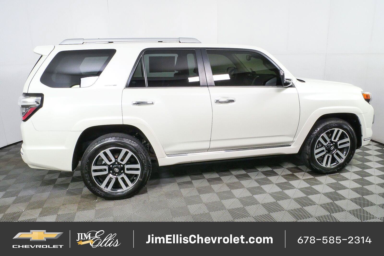Used 2021 Toyota 4Runner Limited AWD/4WD image 2