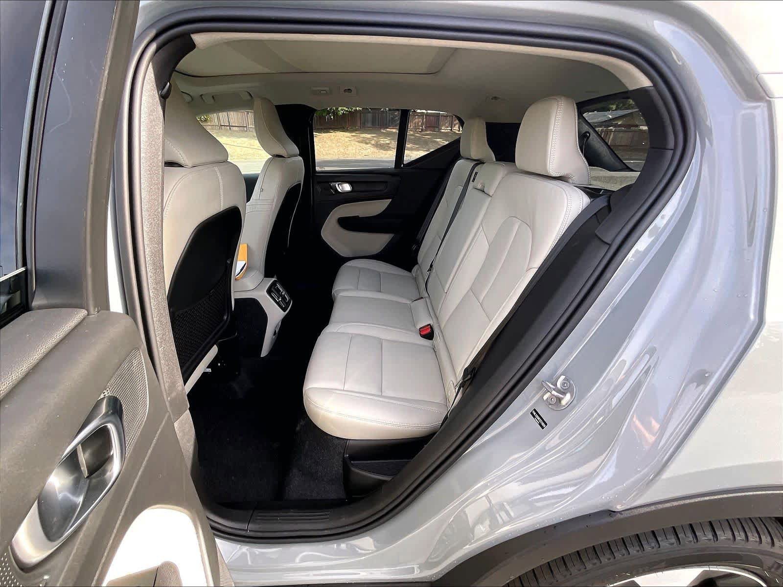 New 2026 Volvo XC40 B5 Plus w/ Protection Package Premier AWD/4WD image 12