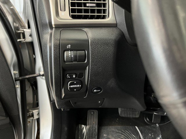 Used 2010 Subaru Forester 2.5X Limited image 26