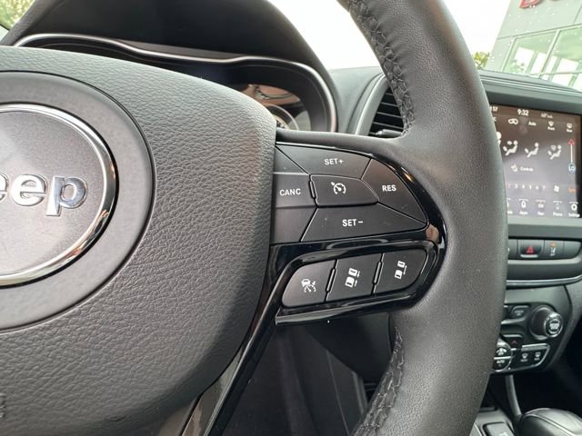 Used 2023 Jeep Cherokee Altitude Lux image 28