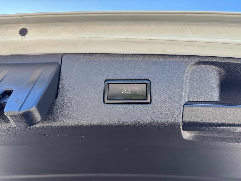 Used 2021 Volkswagen Atlas SE FWD image 28